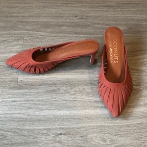 Coconuts by Matisse Cut Out Kitten Heels - Size 7